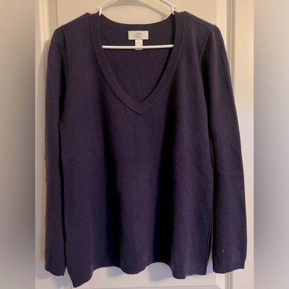 LOFT Cashmere V-Neck Sweater - Picture 1 of 3